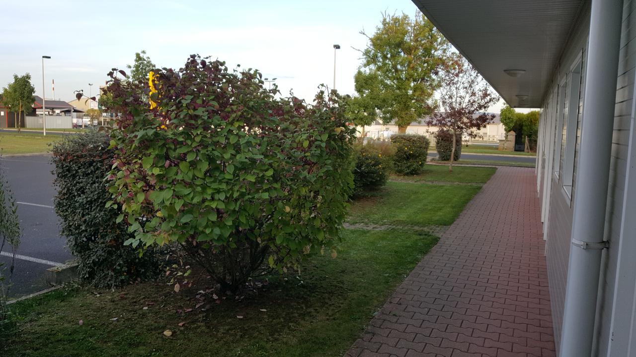 The Originals Access, Hotel Saint-Flour المظهر الخارجي الصورة