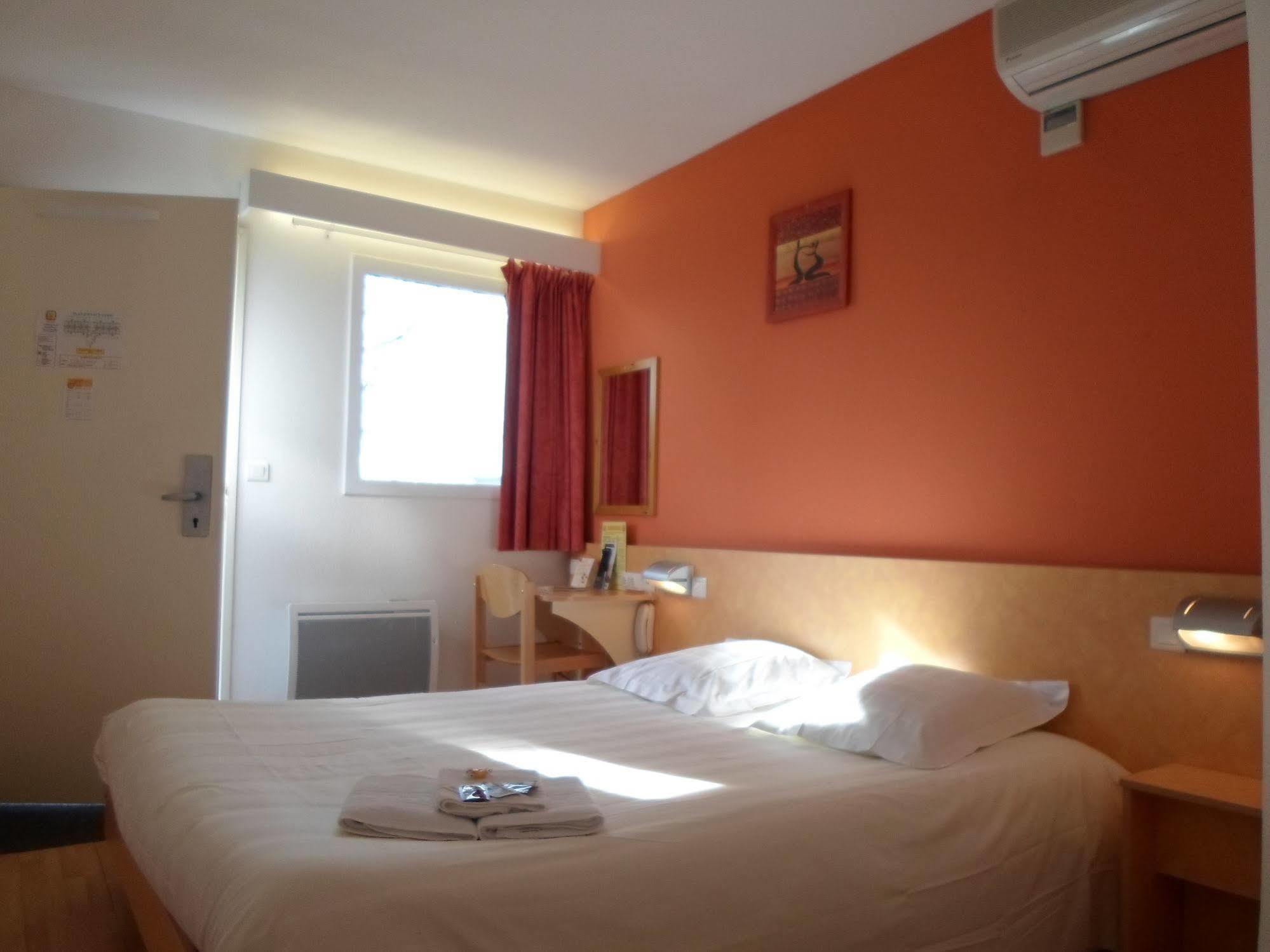 The Originals Access, Hotel Saint-Flour المظهر الخارجي الصورة